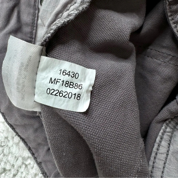 Peter Millar Pants. Gray. 32 waist, 25 inseam - Picture 8 of 12